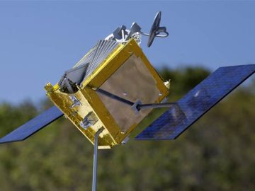 Telstra launches first OneWeb-connected base station – Telco/ISP Telstra launches first OneWeb-connected base station