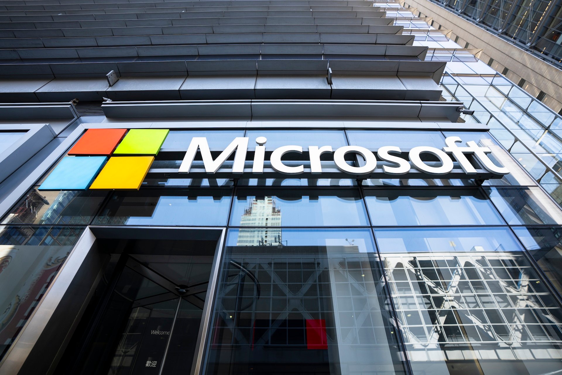 Microsoft patches 57 vulnerabilities, including 6 zero-days