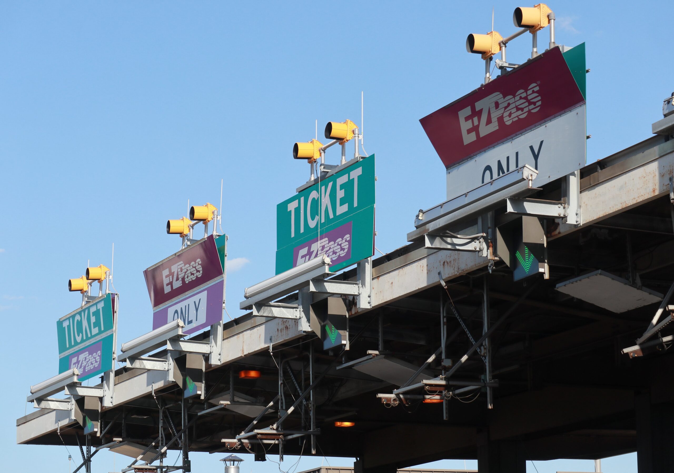 Who is sending those scammy text messages about unpaid tolls?