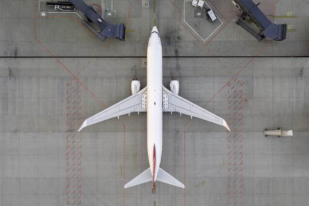 Trump says IBM, Raytheon may get contract to modernise air traffic control system