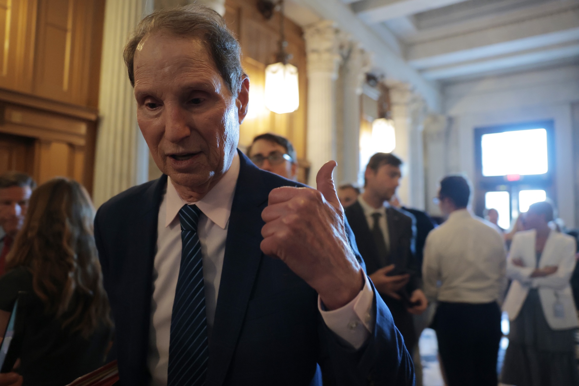 Blistering Wyden letter seeks review of federal court cybersecurity, citing ‘incompetence,’ ‘negligence’ Blistering Wyden letter seeks review of federal court cybersecurity, citing ‘incompetence,’ ‘negligence’