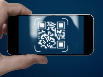 Hackers Weaponize QR Codes With Malicious Links to Steal Sensitive Data