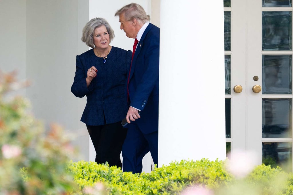 Iran-linked hacker group ‘Robert’ threatens to release Trump aides’ emails US President Donald Trump and White House chief of staff Susie Wiles. Photo: AFP