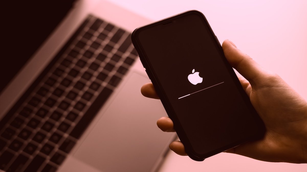 Apple Sends Fresh Wave of Spyware Notifications to French Users iPhone security