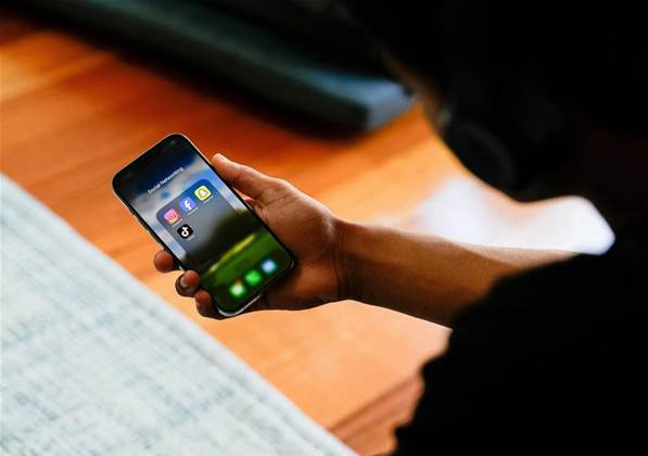 Gov wants ‘minimally invasive’ age checks for teen social media ban Gov wants 'minimally invasive' age checks for teen social media ban