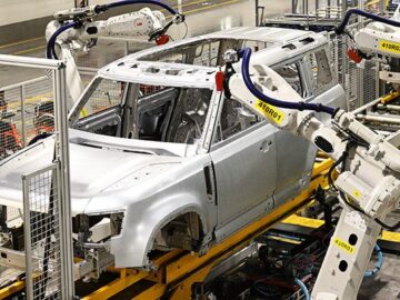 JLR tentatively restarts production, following £1.5bn government backing