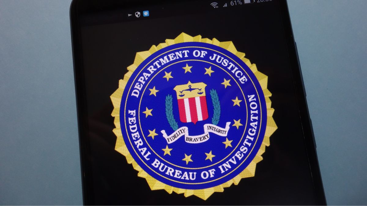 Scammers are impersonating the FBI to steal your personal data Scammers are impersonating the FBI to steal your personal data