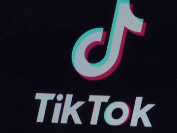 Trump extends TikTok deadline again ahead of talk with Xi