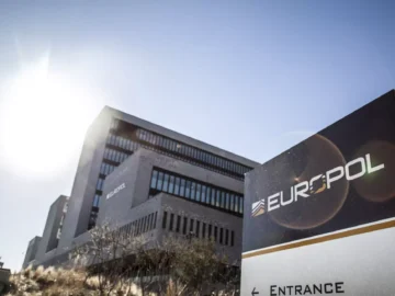 WiFi Sniffer Leads To Russian Spying Charges For Dutch Teens