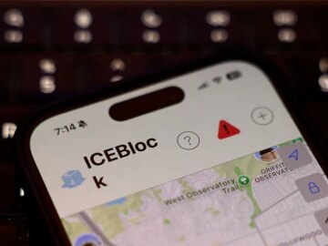 Apple Took Down These ICE-Tracking Apps. The Developers Aren't Giving Up