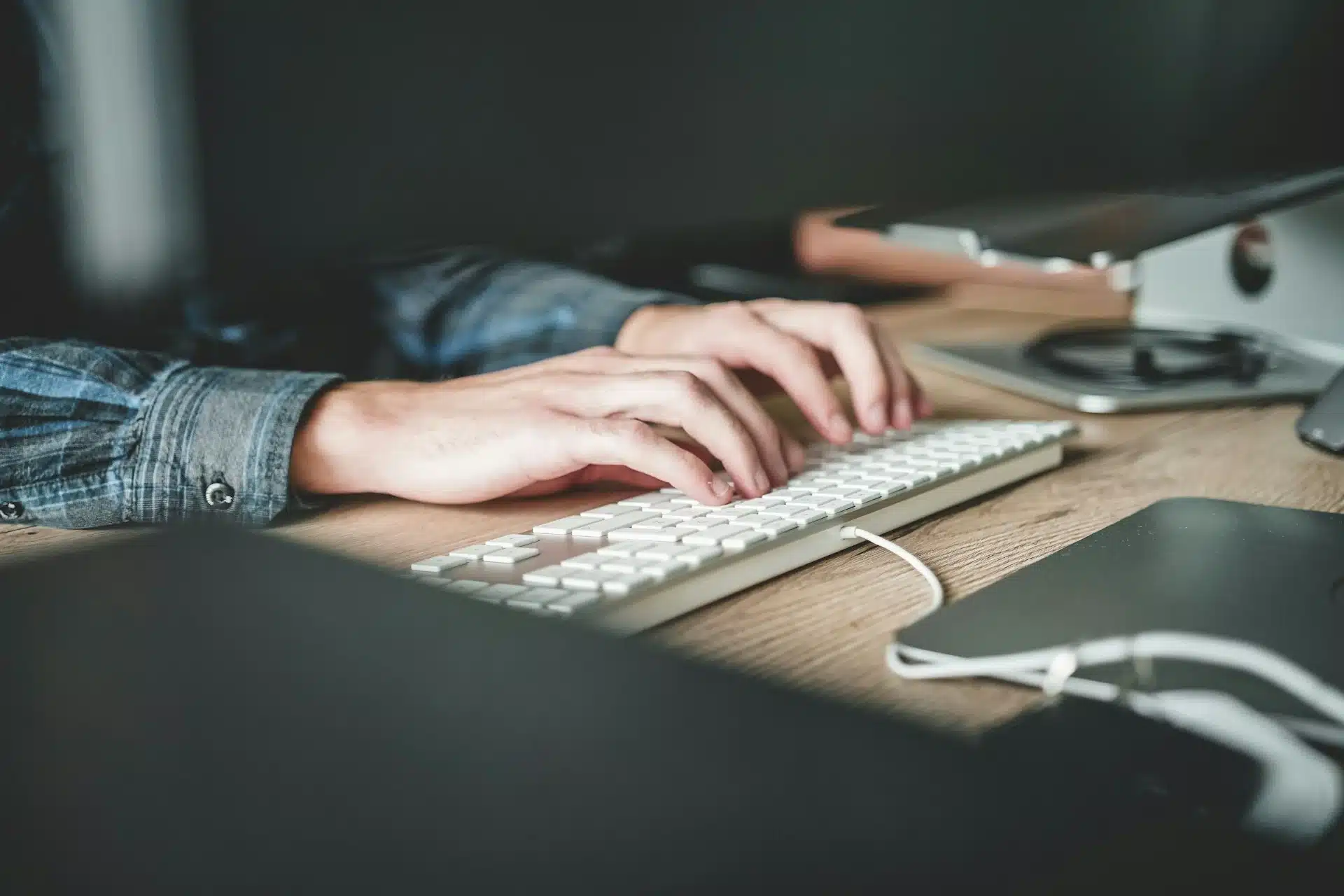CVE-2025-61882 Targets Oracle E-Business Suite CVE-2025-61882 Targets Oracle E-Business Suite