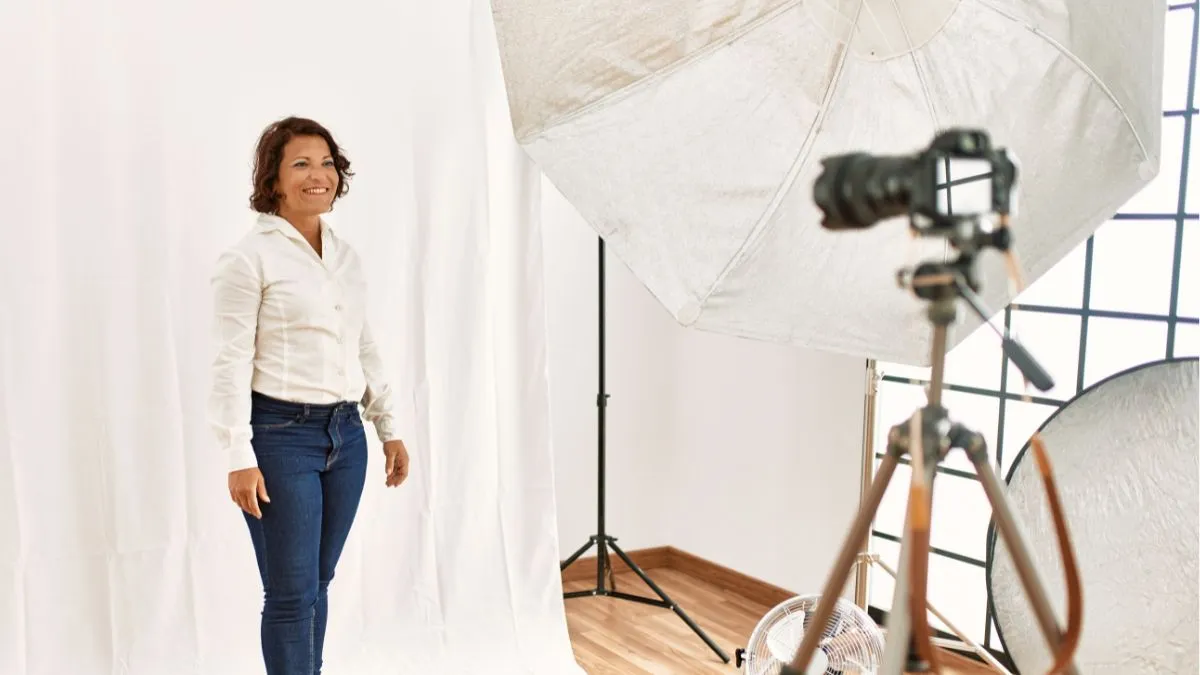 Modeling scams see mature models as attractive new prospects Mature model photoshoot